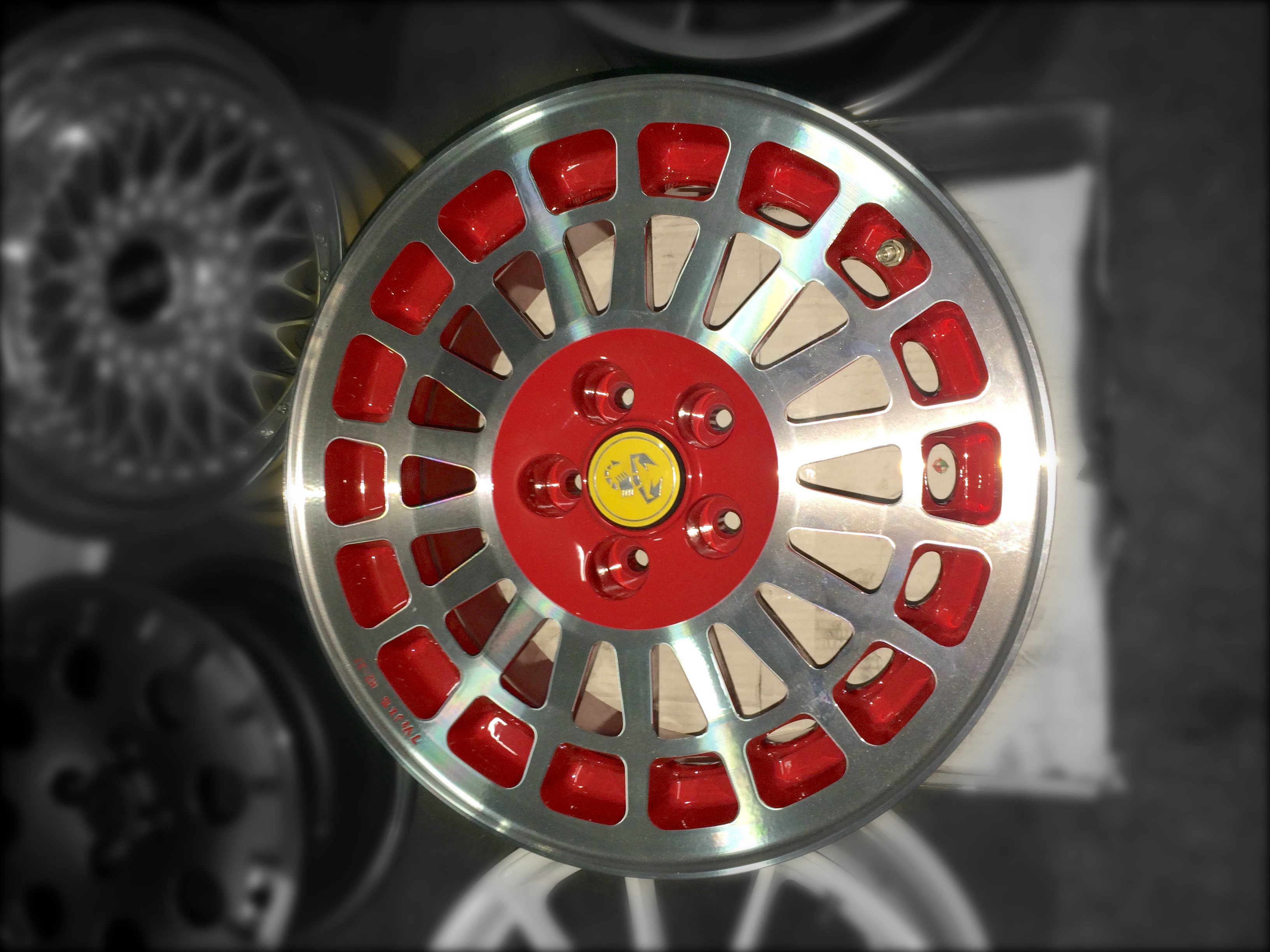 Cerchi personalizzati Lancia Delta Evoluzione - Dettaglio 2