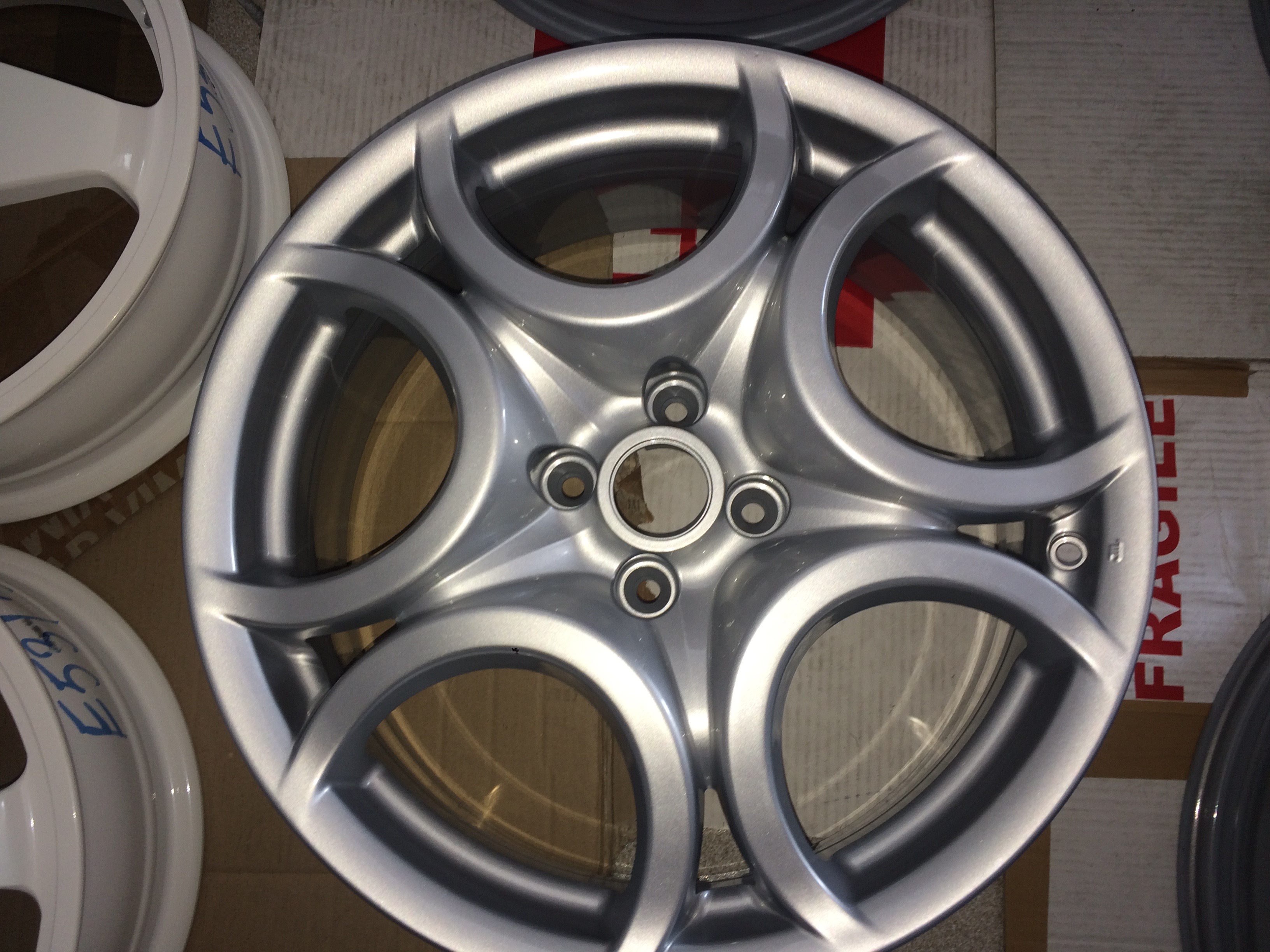 Verniciatura cerchio Alfa Giulietta Brimetal scuro - Dettaglio 3