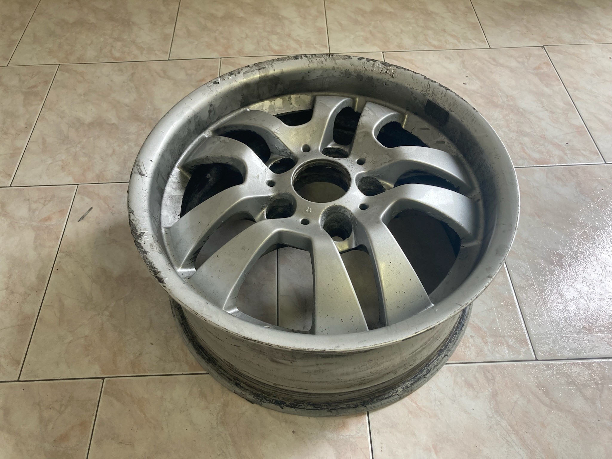 Verniciatura cerchi BMW 154 – Serie 3 - Dettaglio 4