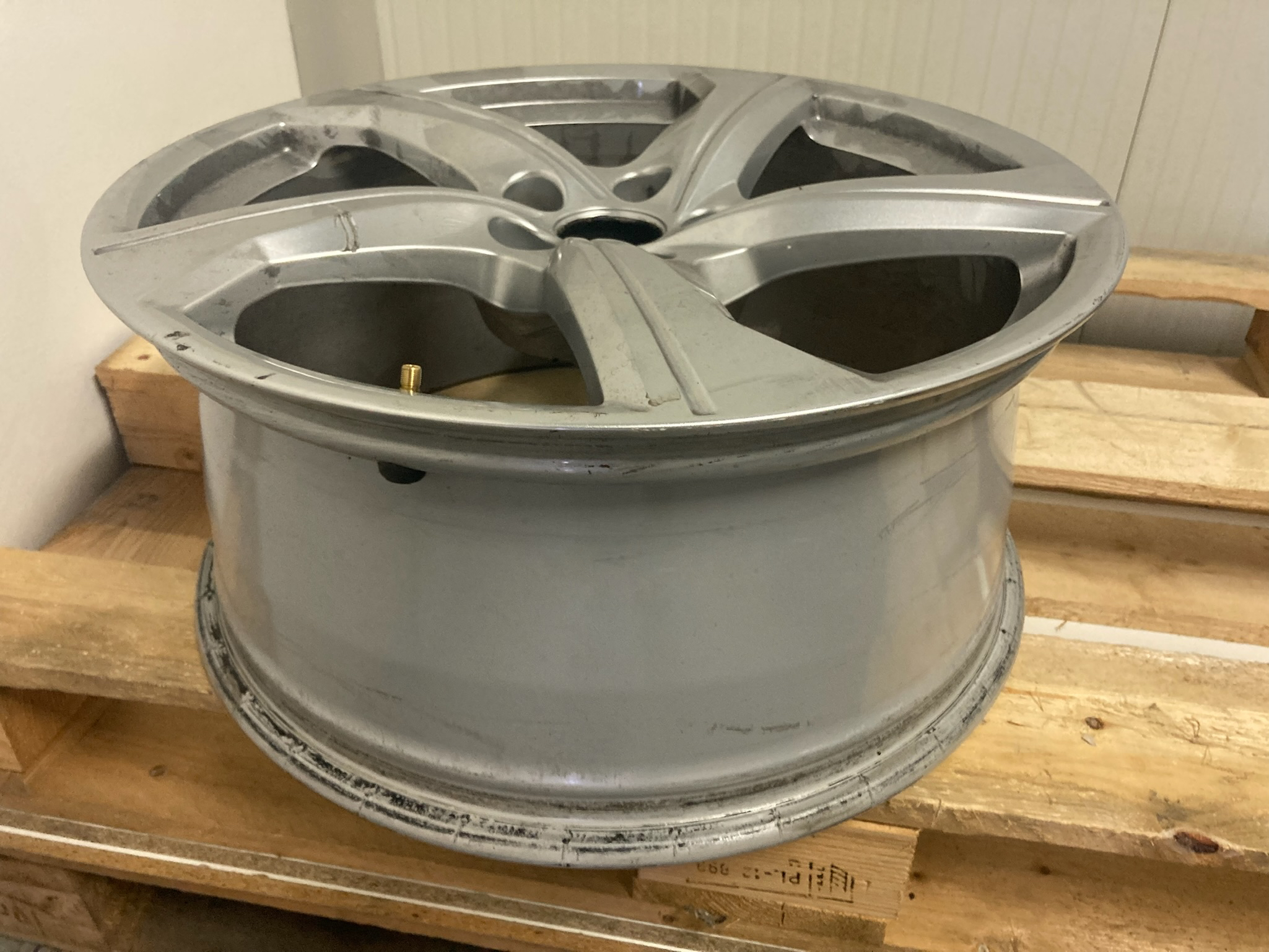 Verniciaura cerchi Audi A6 nero lucido - Dettaglio 2